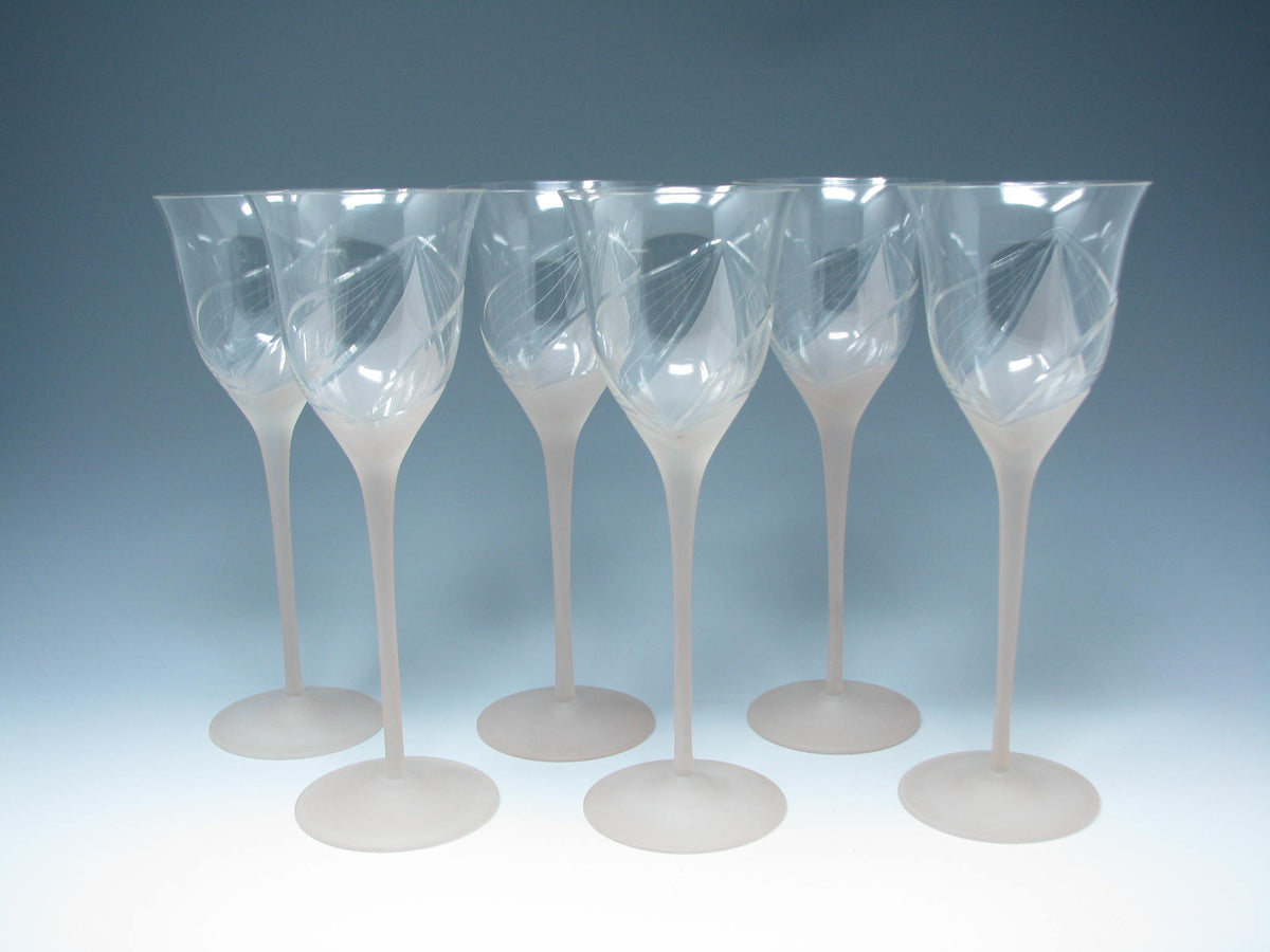 Vintage Colony Amaryllis (Satin) Wine Glasses with Frosted Stem - 4 Pi –  edgebrookhouse