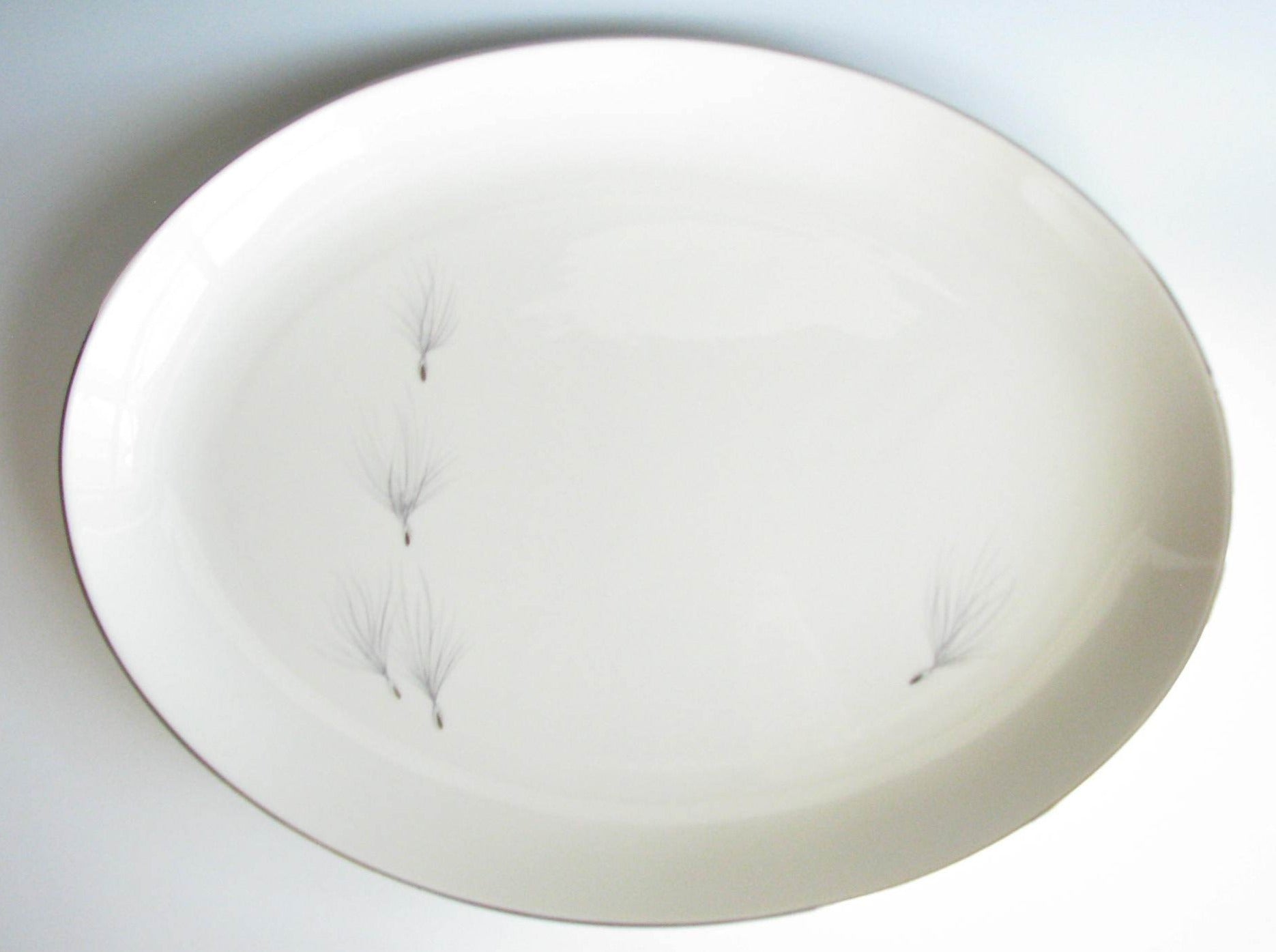 edgebrookhouse - 1970s Pickard Whisper Large Oval Serving Platter with Platinum Rim