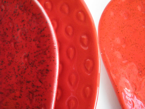edgebrookhouse - Vintage Collection of Ceramic Strawberry Shaped Plates - 4 Pieces