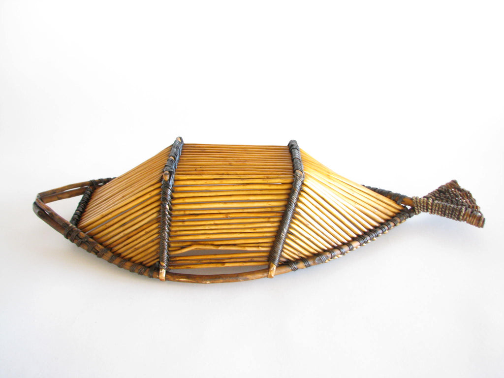 Vintage Large Fish Shaped Decorative Basket Wall Décor - 2 Available –  edgebrookhouse